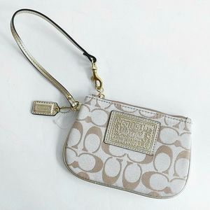 NWOT Coach Beige/Cream Satin Signature With Gold Accent Wristlet